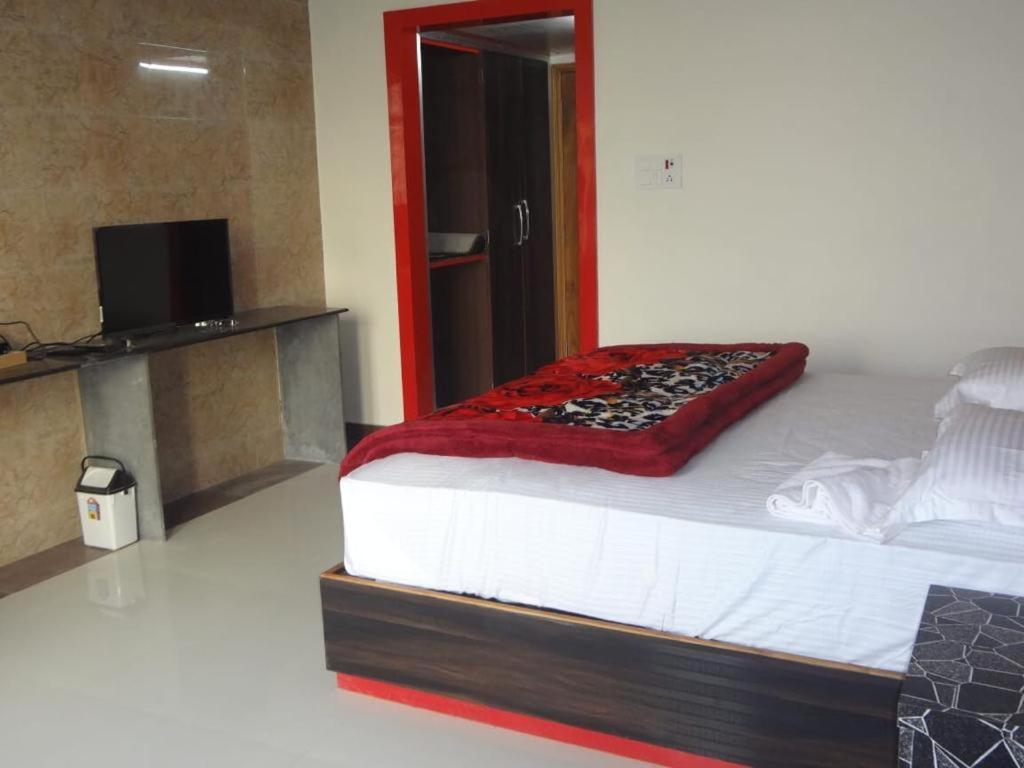 Hotel Royal Country Club Varanasi Esterno foto